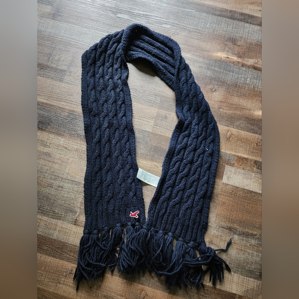 Navy Hollister Knitted Scarf